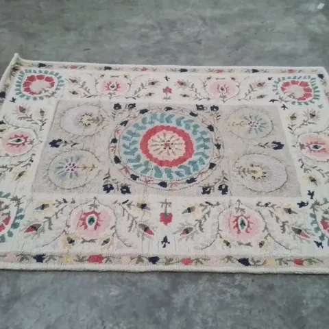 QUALITY DESIGNER AREA RUG - APPROXIMATELY 230X160CM