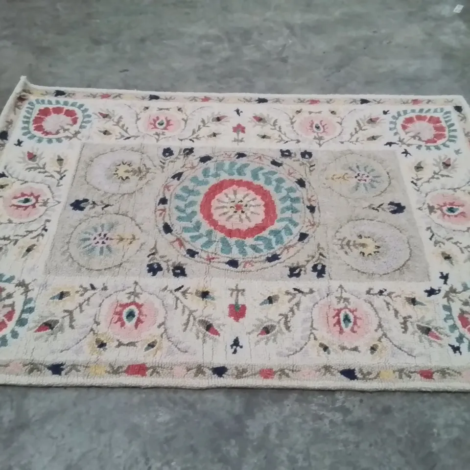 QUALITY DESIGNER AREA RUG - APPROXIMATELY 230X160CM