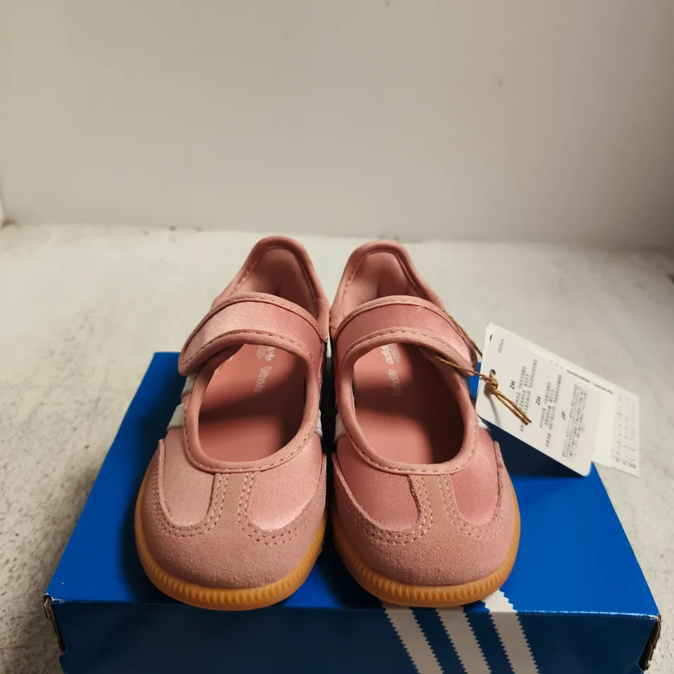 BOXED PAIR OF ADIDAS SAMBA JANE I KIDS' VELCRO TRAINERS – UK SIZE 8K
