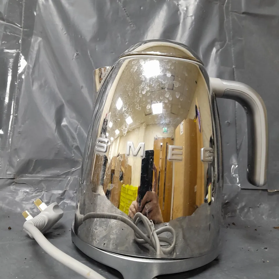 BOXED SMEG RETRO STYLE JUG KETTLE - POLISHED STEEL RRP £179.99