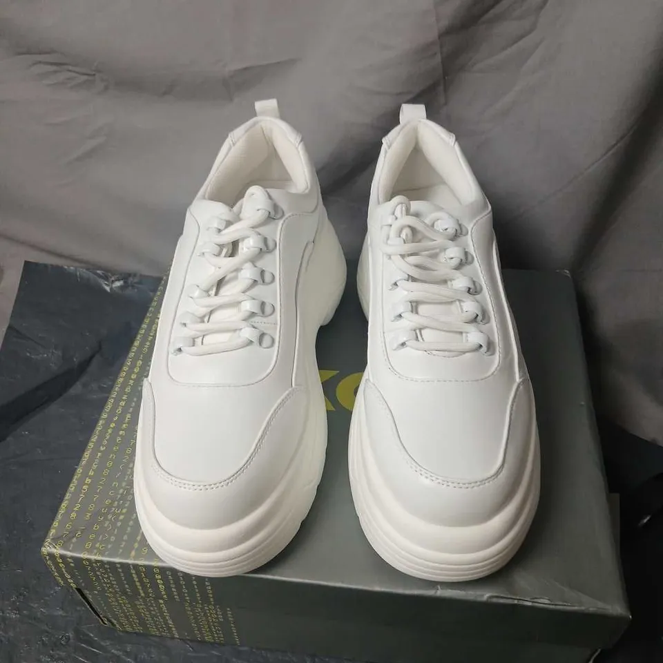 BOXED KOI PENNIES STRIKER WHITE CHUNKY BUBBLE TRAINERS - UK 6