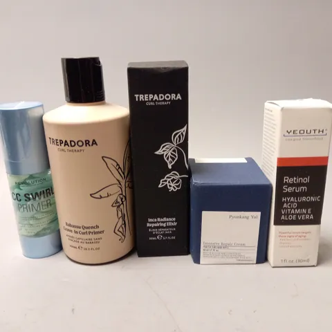 BOX OF APPROX 15 ASSORTED HEALTH AND BEAUTY ITEMS TO INCLUDE - YEOUTH RETINAL SERUM - REVOLUTION CC SWIRL PRIMER - PYUNKANG YUL INTENSIVE REPAIR CREAM ETC