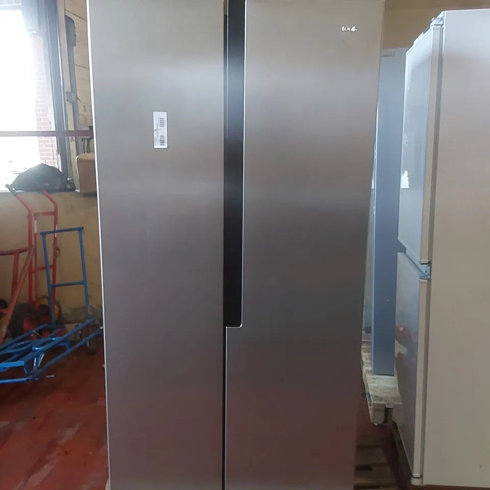 LOGIK LESSBSX23 SLIM AMERICAN-STYLE FRIDGE FREEZER - INOX