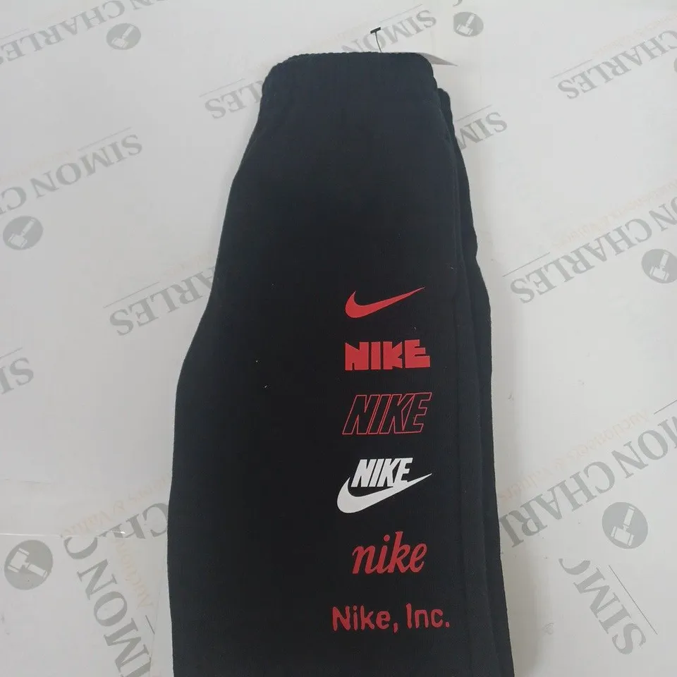 NIKE LOGO GRAPHIC JOGGERS SIZE S