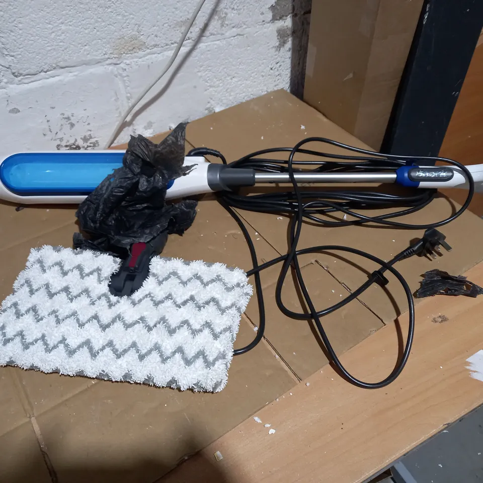 SHARK KLIK AND FLIP STEAM MOP