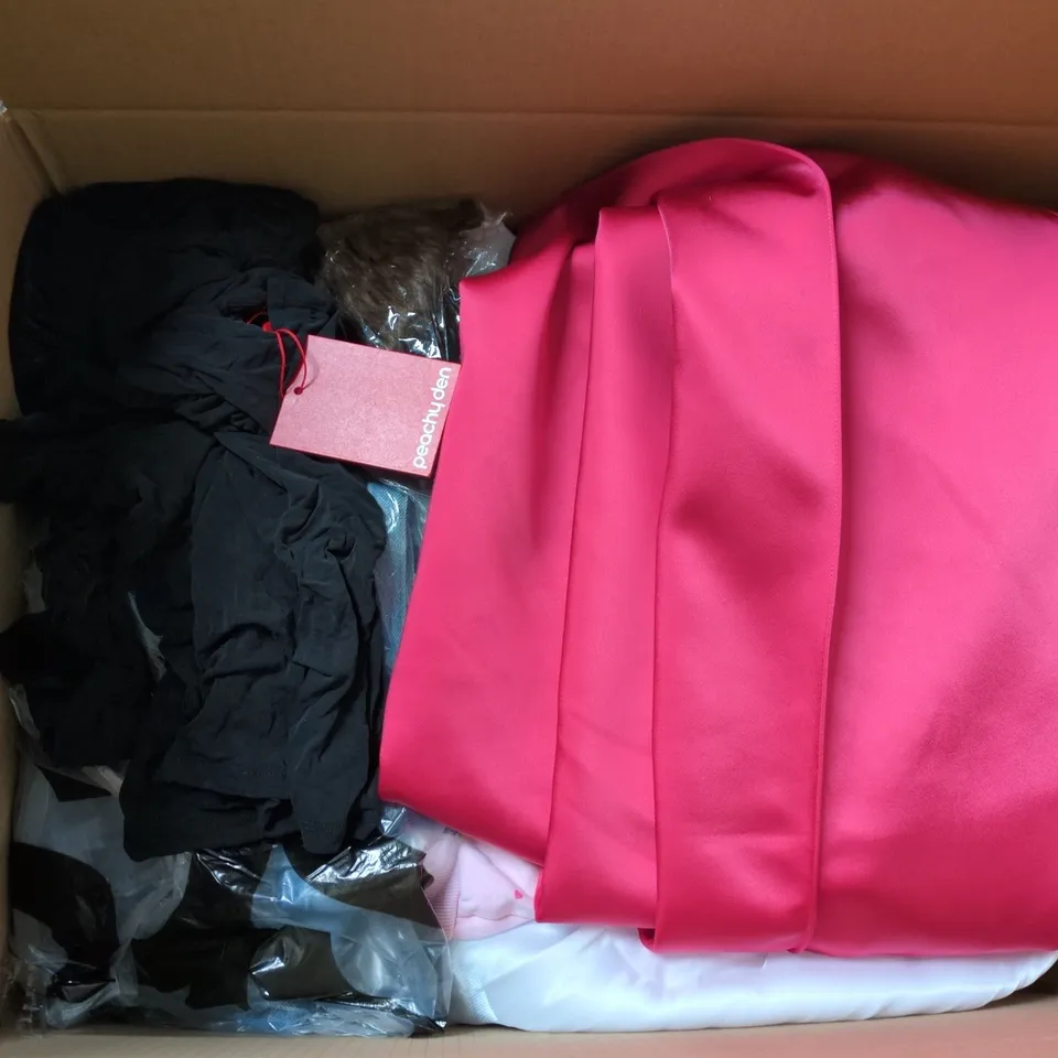 APPROXIMATELY 20 ASSORTED CLOTHING AND FASHION PRODUCTS IN VARIOUS STYLES AND SIZES - COLLECTION ONLY