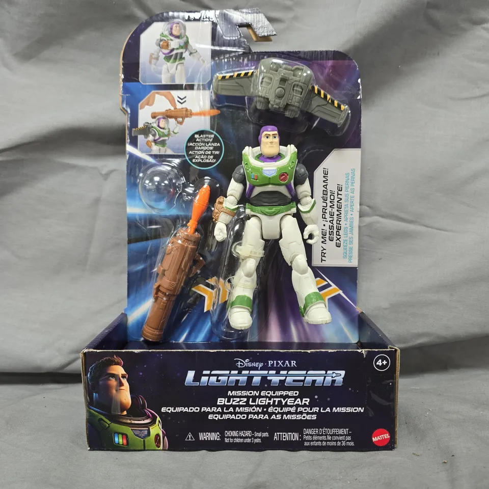 DISNEY PIXAR LIGHTYEAR - MISSION EQUIPPED BUZZ LIGHTYEAR ACTION FIGURE