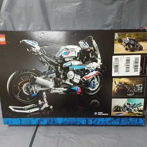 BOXED LEGO TECHNIC 42130 M 1000 RR BMW MOTORBIKE 