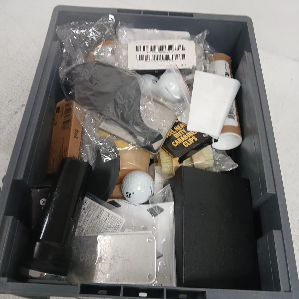 BOX OF APPROXIMATELY 20 MIXED ITEMS INCLUDING GOLF BALLS, CAT ORNAMENT ETC.