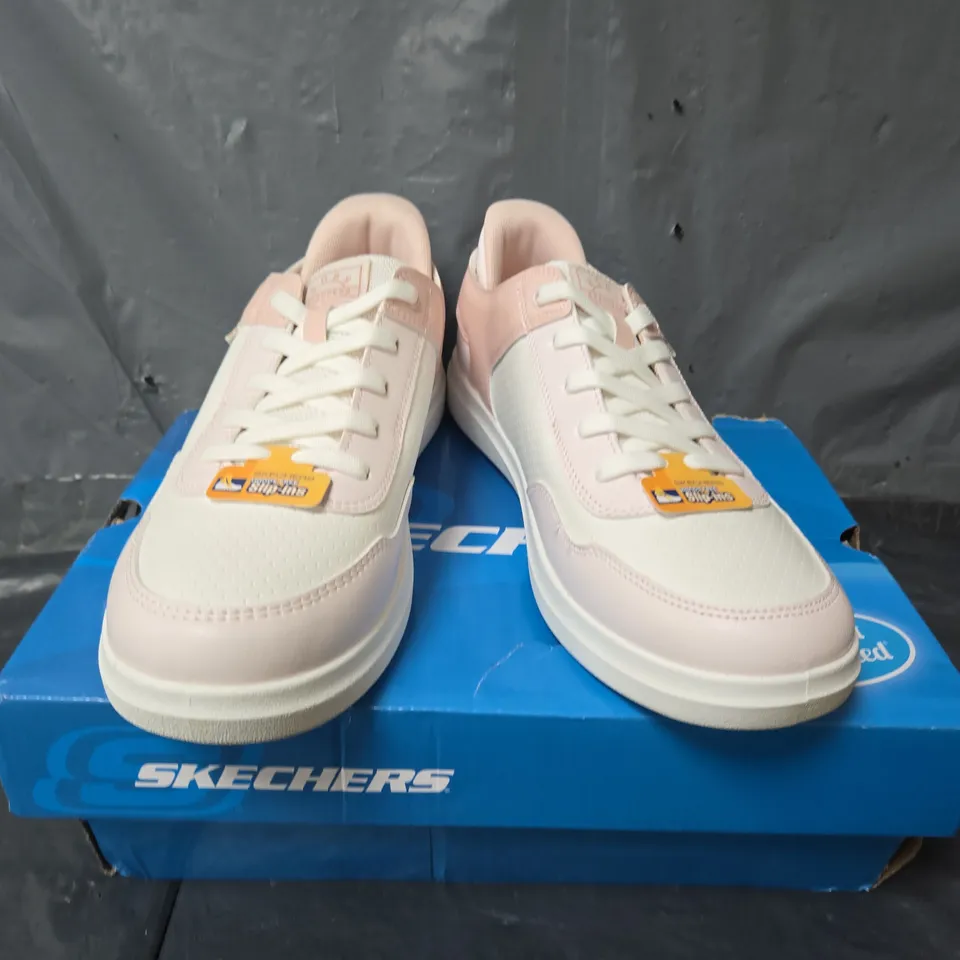 BOXED PAIR OF BOBS SKECHERS SLIP INS TRAINERS IN PINK - UK 8