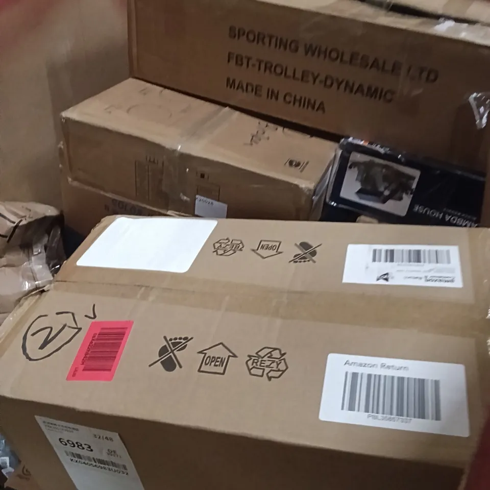 PALLET CONTAINING A LARGE QUANTITY OF ITEMS TO INCLUDE - GAMING MONITOR, FOLDING WAGON, BLINDS ETC