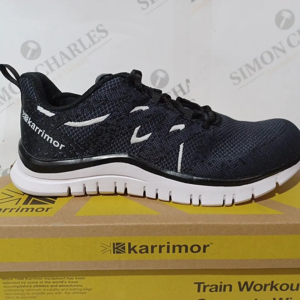 BOXED KARRIMOR DUMA 5 LD10 TRAINERS - UK 4 