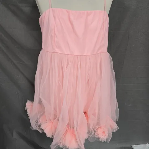 LACE & BEADS EDEN MINI BABYDOLL BUBBLE HEM DRESS IN POWDER PINK SIZE 16