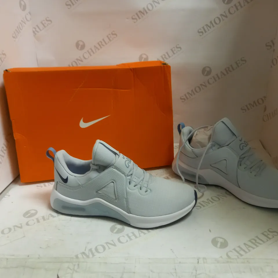 NIKE AIRMAX BELLA TR 5 - UK 5.5 