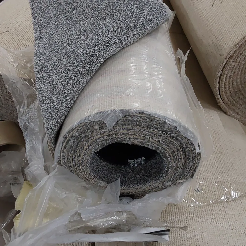 ROLL OF QUALITY BROOKLYN TWIST RAPIER STEEL CARPET // SIZE: 4.49 X 4m