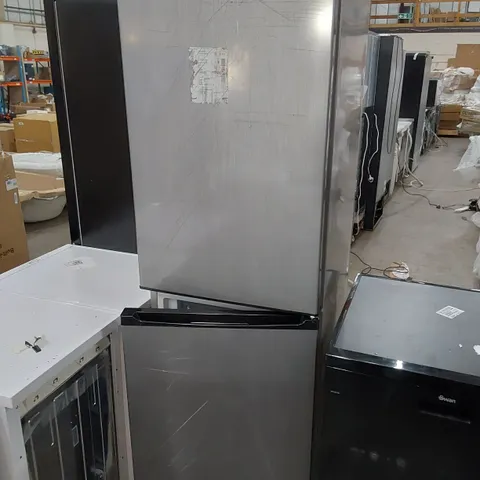 SWAN SILVER FRIDGE FREEZER SR158110S