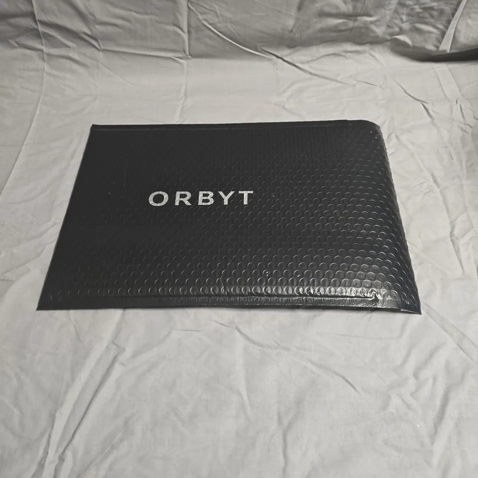 APPROXIMATELY 200 ORBYT BUBBLE MAILER ENVELOPE - BLACK, SELF-SEAL