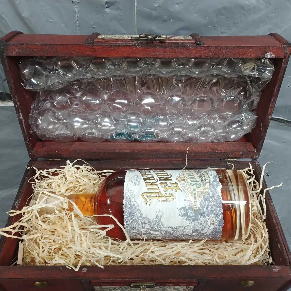 PIRATE GROG SPICED RUM 0.70L WITH TREASURE CHEST - COLLECTION ONLY