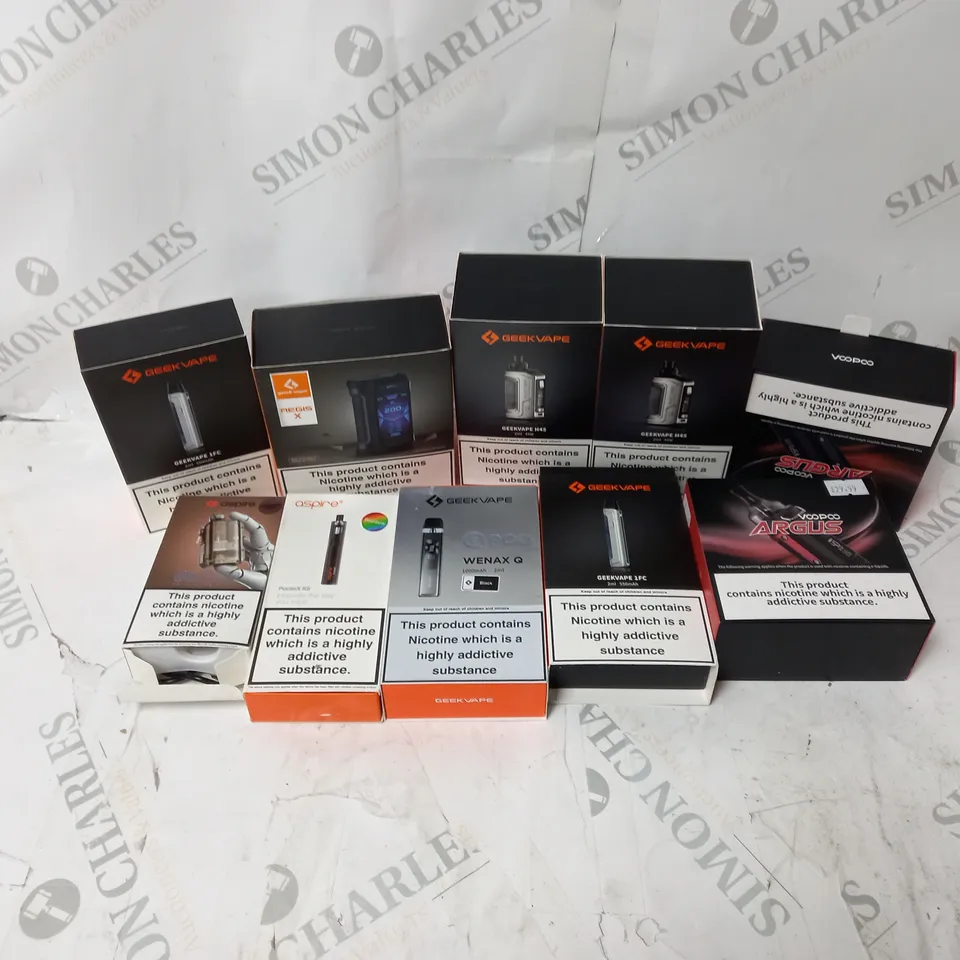 BOX OF APPROXIMATELY 10 ASSORTED E-CIG PRODUCTS TO INCLUDE OXVA, GEEKVAPE, VOOPOO 