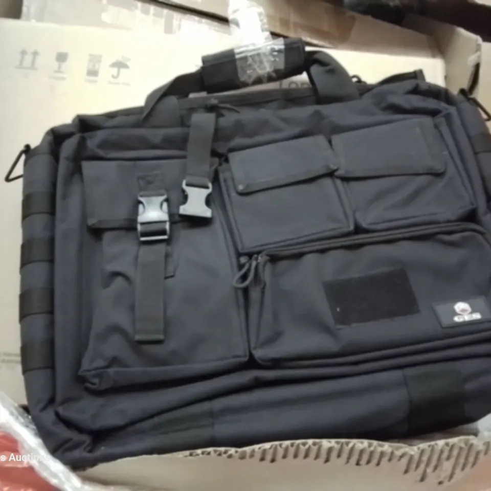 PALLET OF ASSORTED PRODUCTS, INCLUDING, AIR FRYER, 60cm ANGLED BLACK GLASS COOKER HOOD, COMPUTER BAG, OCCASIONAL TABLE.