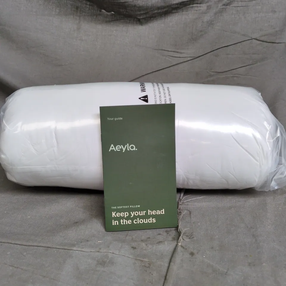 BOXED AEYLA THE DUAL PILLOW UNIQUE PILLOW