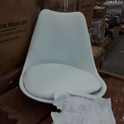BOXED SET OF 4 PLASTIC DINING CHAIRS- WHITE (1 BOX)