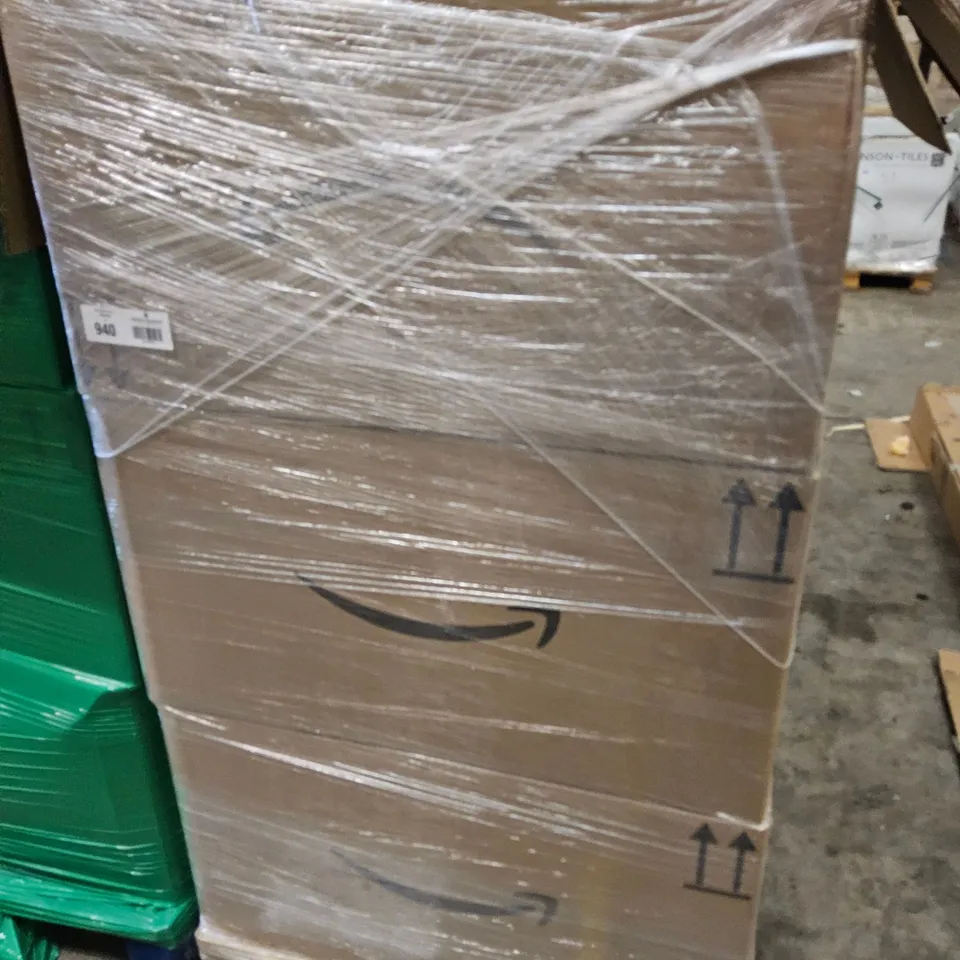 PALLET CONTAINING 6 CASES OF ASSORTED ITEMS, INCLUDING, ELECTRIC AUTOMATIC TIC BLASTER TOY GUNS, LED BATTON LIGHT, SETS SPRAY BOTTLES, DARTS SETS, HIKING SOCKS, CAR COVERS, PHONE COVERS.