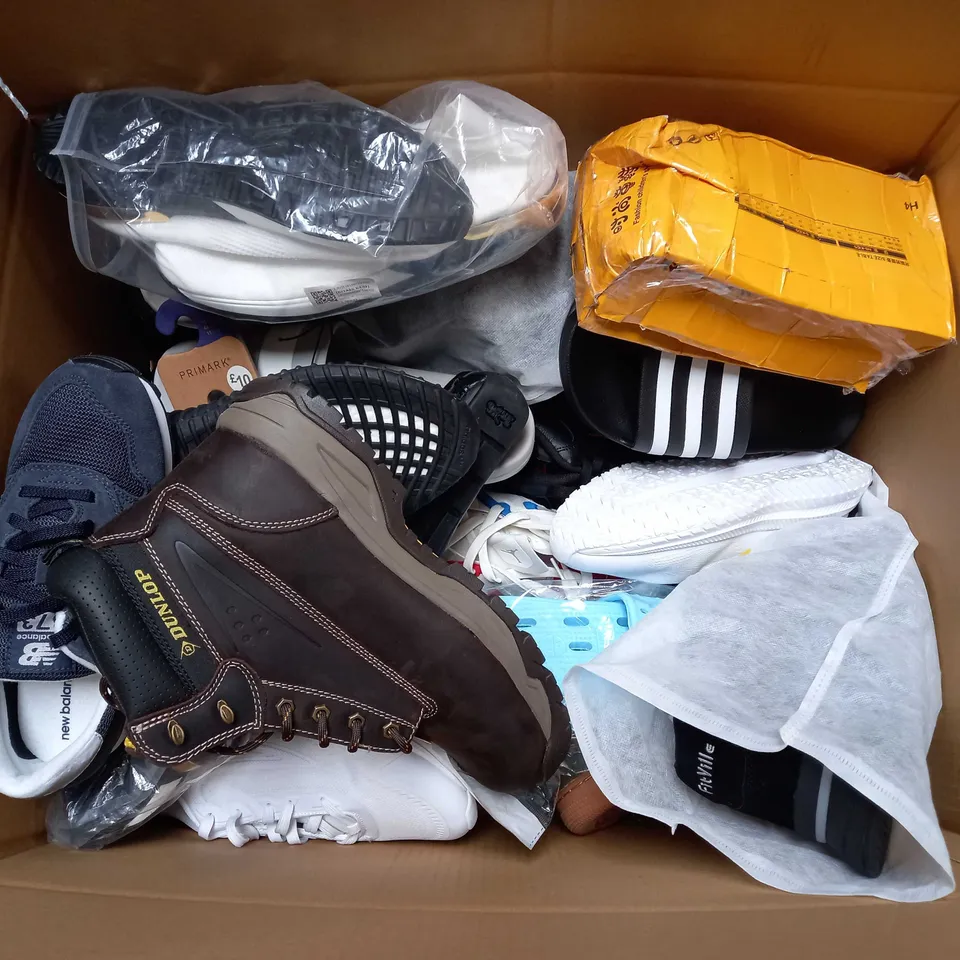 BOX OF APPROX 15 ASSORTED SHOES TO INCLUDE - NEW BALANCE 373 - DUNLOP STEEL TOE CAP BOOTS - ADIDAS BLACK SLIDERS ECT