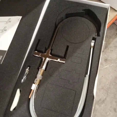 BOXED DESIGNER CHROME TAP