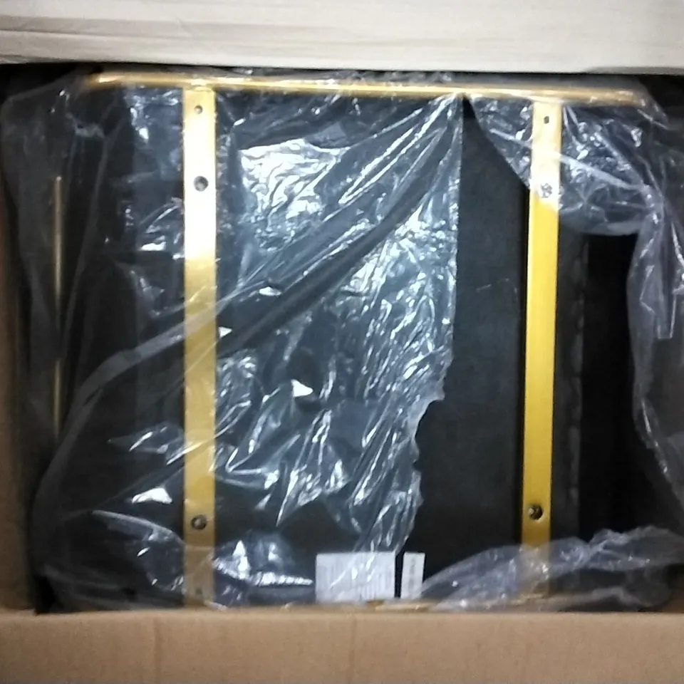 BOXED JARRETT ARMCHAIR BLACK