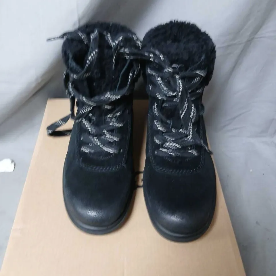 UGG HARRISON LACE BOOTS – BLACK, UK 3 (US 5) – BOXED