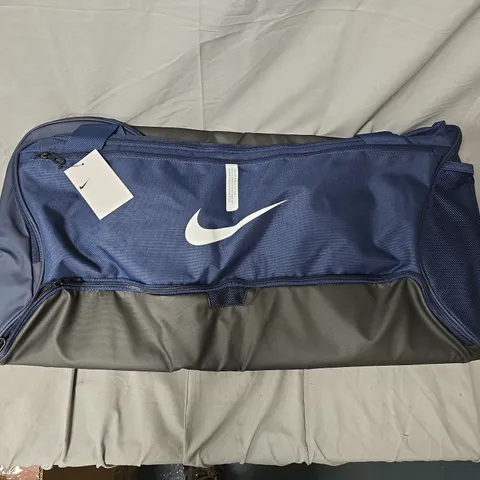 NIKE DUFFLE BAG 95L – NAVY/GRAY