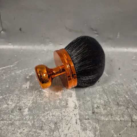 APPROXIMATELY 30 SHAVING FOAM BRUSHES IN COPPER EFFECT 