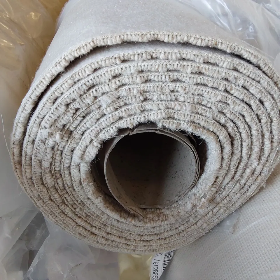 ROLL OF QUALITY TUDOR TWIST REGAL CHESTNUT CARPET - APPROXIMATELY 4.8m L X 4m W