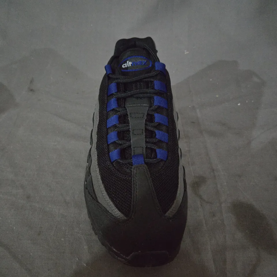 BOXED PAIR OF NIKE AIR MAX 95 SHOES IN BLACK/GREY/BLUE UK SIZE 8