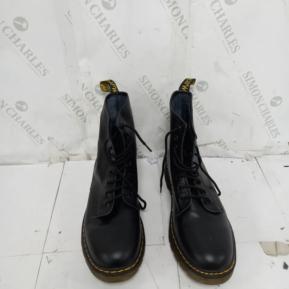 THE ORIGINALS MARKE BOUNCING SOLE BOOT IN BLACK SIZE 47