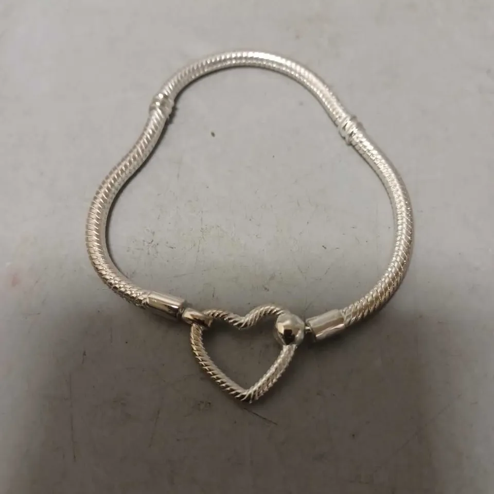 PANDORA HEART BRACELET