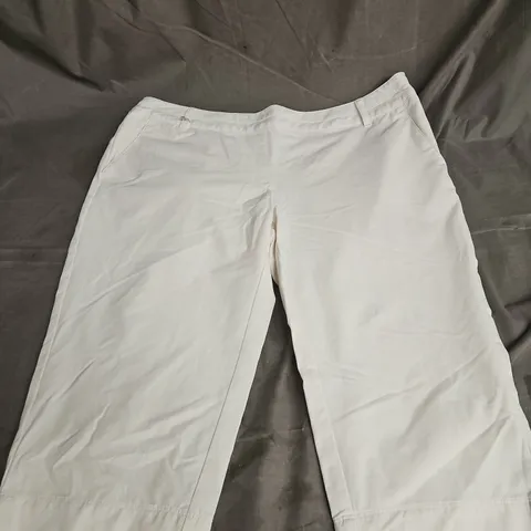 CALVIN KLEIN GOLF CROPPED TROUSERS IN WHITE SIZE 18