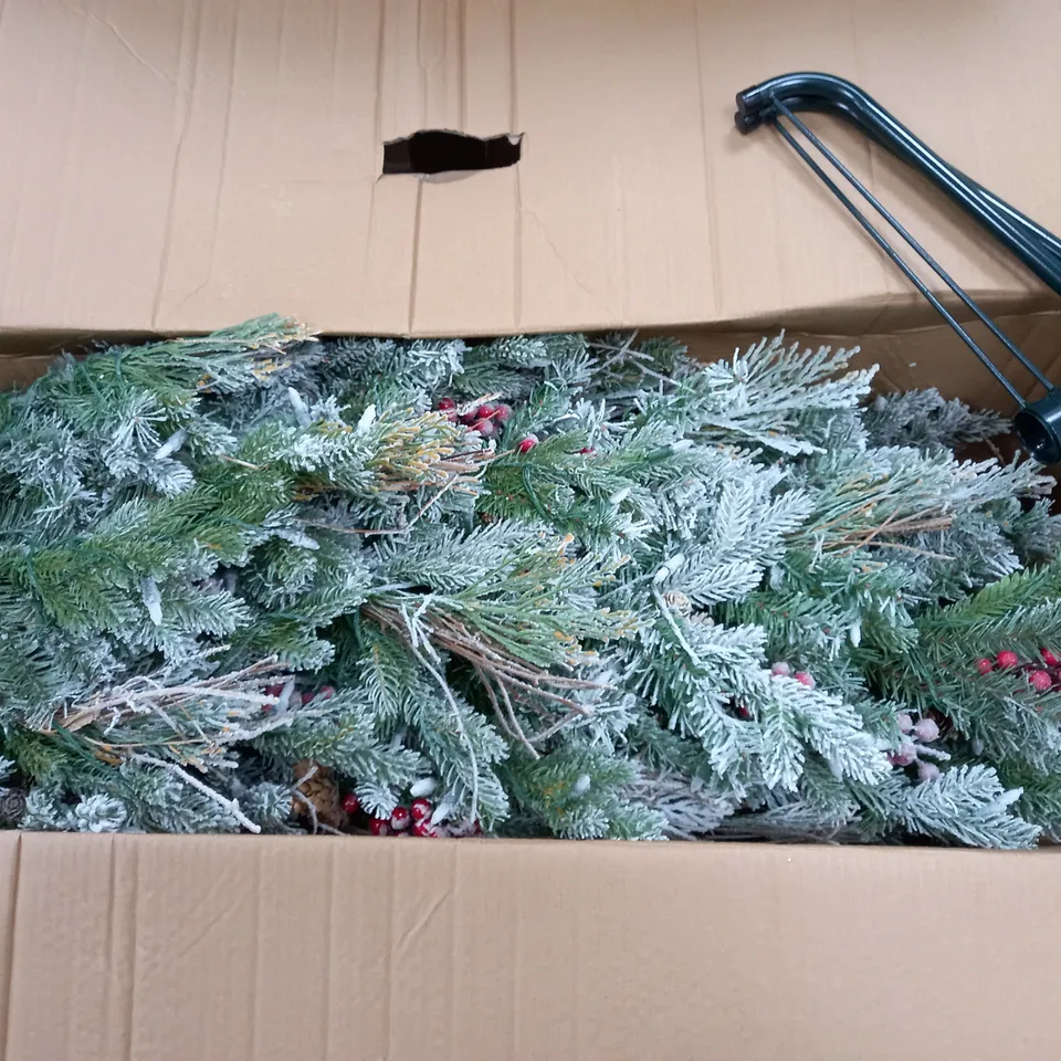AC SUGAR SPRUCE TREE DUSTED 7FT - COLLECTION ONLY
