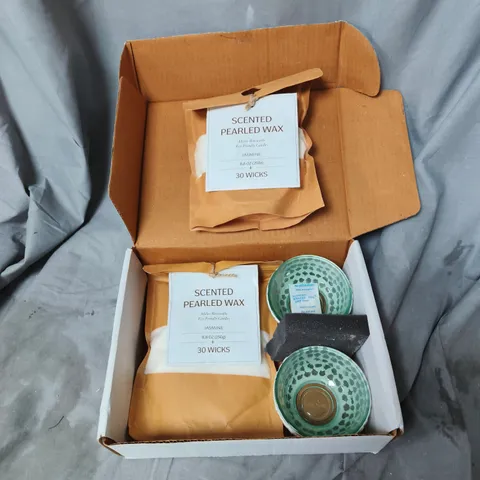 SCENTED PEARLED WAX SET INCLUDING 30 WICKS, 2 BOWLS AND 2 WAX POUCHES