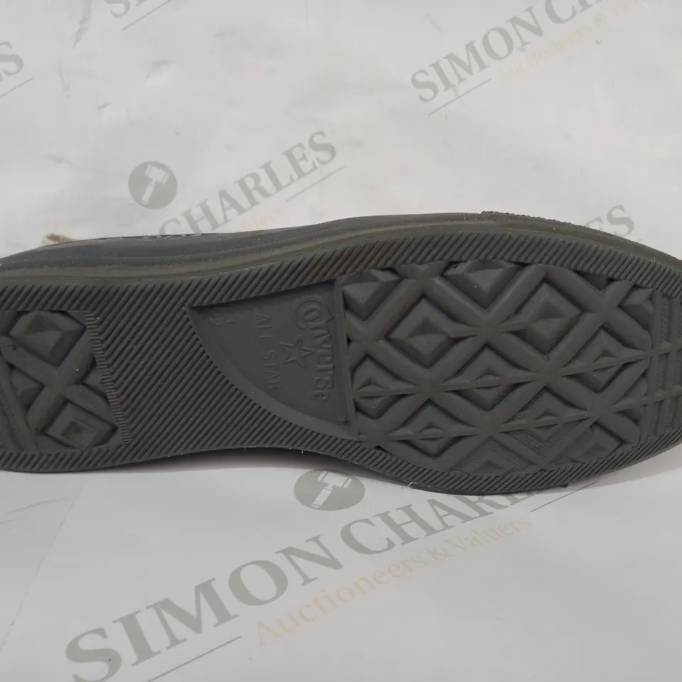BOXED PAIR OF CONVERSE ACW SHOES IN STONE COLOUR UK SIZE 
