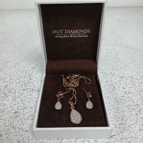 BOXED HOT DIAMONDS STERLING SILVER & REAL DIAMONDS NECKLACE & EARRINGS SET