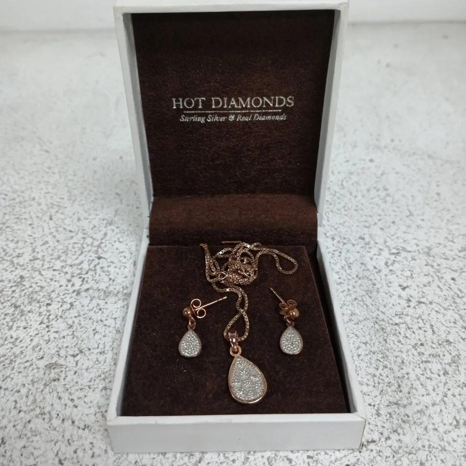 BOXED HOT DIAMONDS STERLING SILVER & REAL DIAMONDS NECKLACE & EARRINGS SET