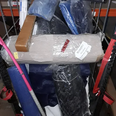CAGE OF ASSORTED SPORTING ITEMS TO INCLUDE FORZA HOCKEY STICK, COVERS AND TENNIS RACKET