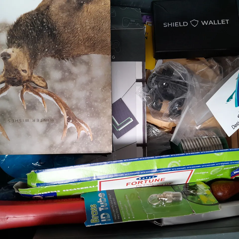 APPROXIMATELY 20 ASSORTED HOUSEHOLD ITEMS TO INCLUDE SKY REMOTE, HARRY POTTER COASTERS, BRASS BLOOMS DECORATIONS, ETC