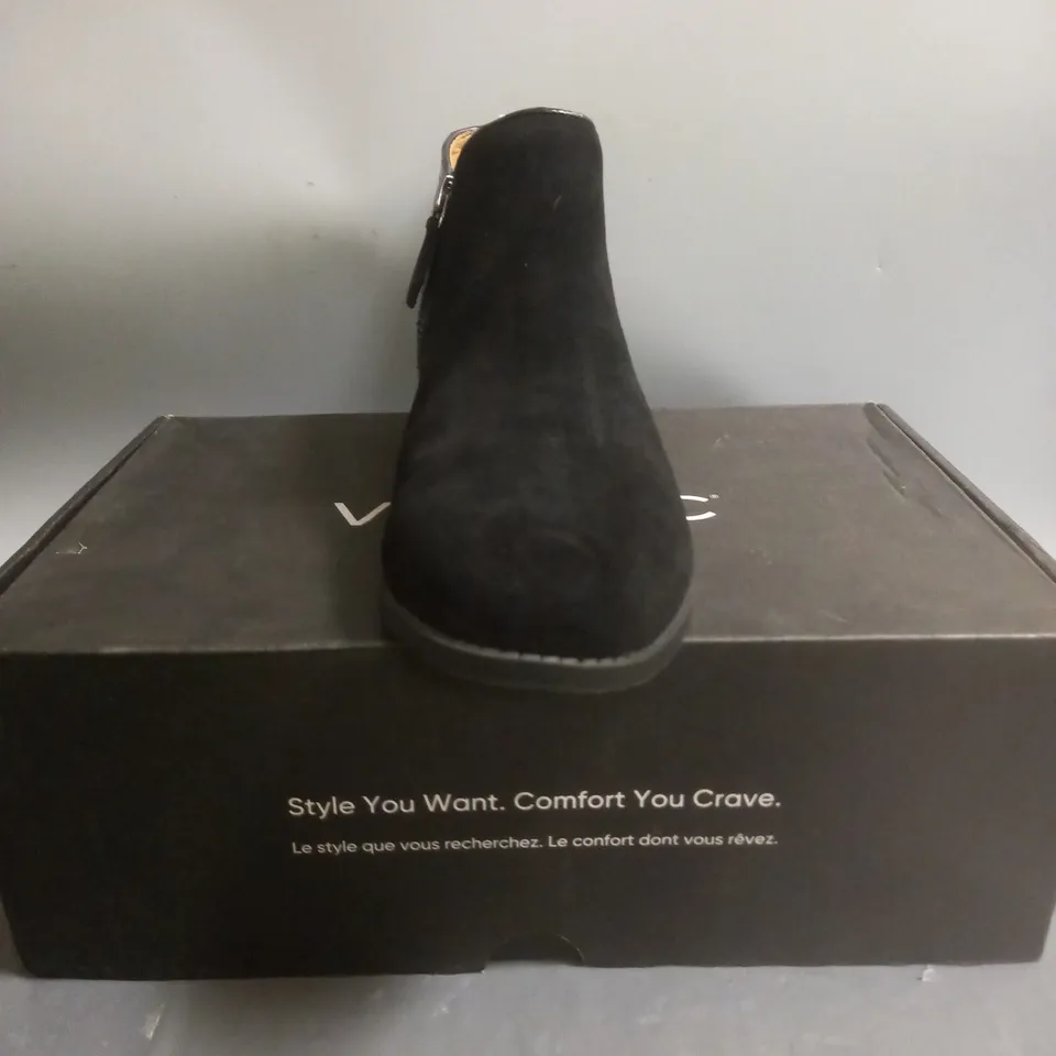 VIONIC MARISSA BOOTS SUEDE BLACK SIZE 5