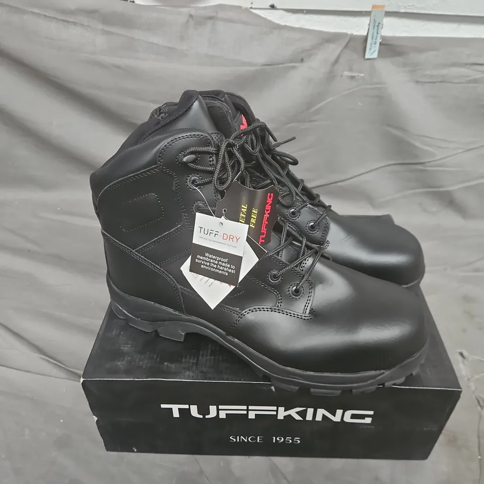 BOXED PAIR OF TUFF KING METAL FREE BLACK LEATHER WATERPROOF ZIP BOOTS WITH COMPOSITE TOECAP AND MIDSOLE - SIZE 14
