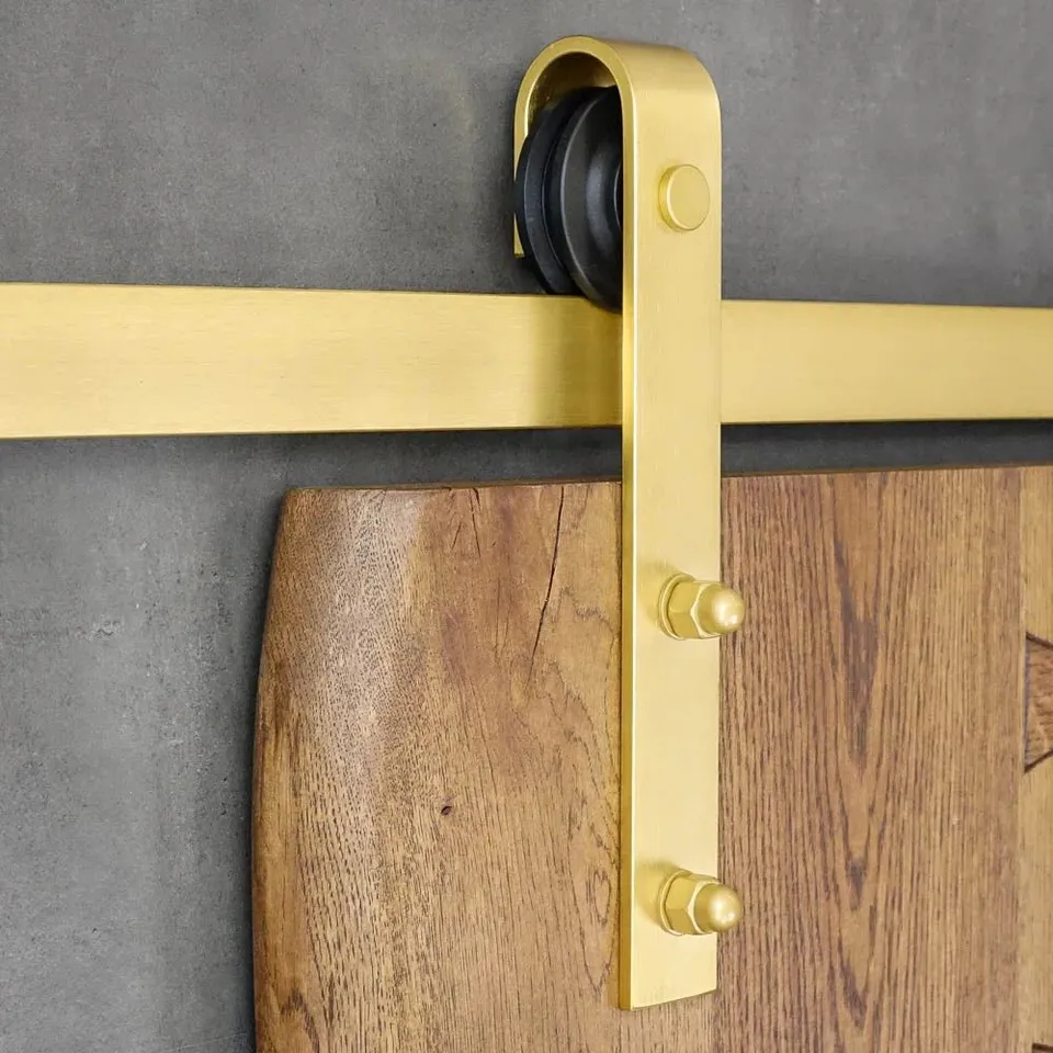 BOXED ANDROMEDA SINGLE DOOR BARN DOOR HARDWARE  