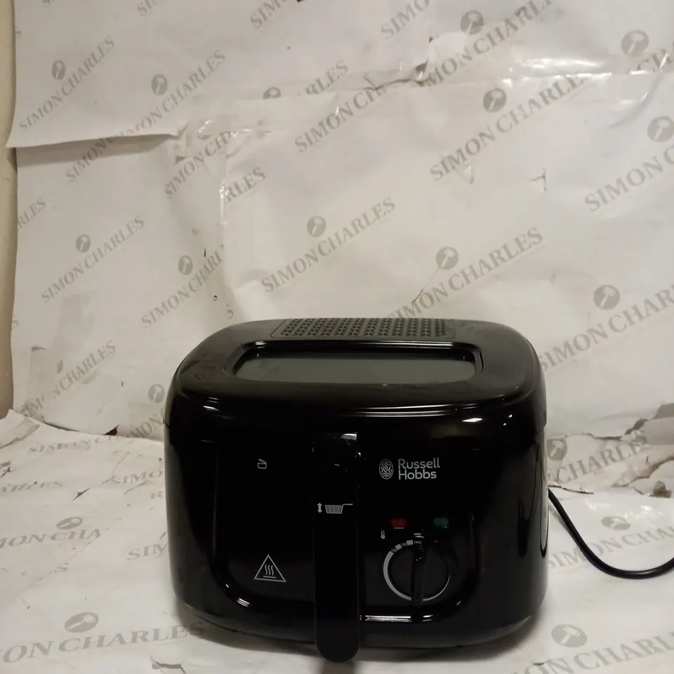 RUSSELL HOBBS 24570 DEEP FRYER, 2.5 L, 1800 W, BLACK