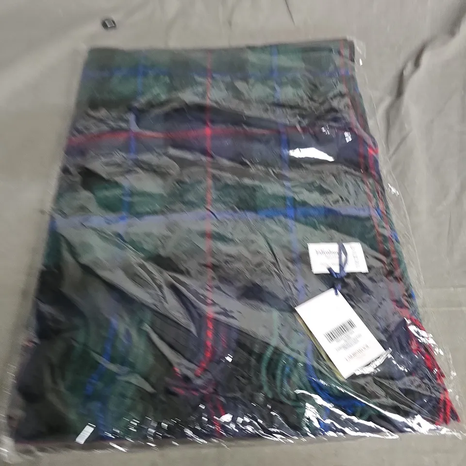 BAGGED EDINBURGH LAMBSWOOL STOLE  EMBAR SCARF